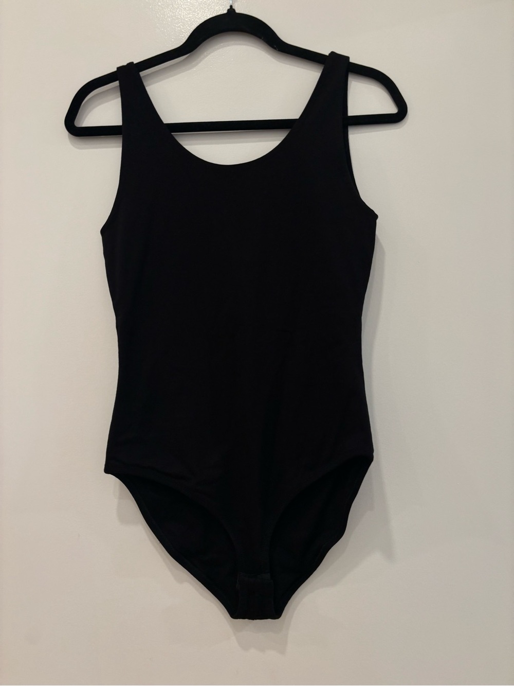NWOT Pact Organic Cotton lightweight Luxe Scoop neck full back snapped bodysuit